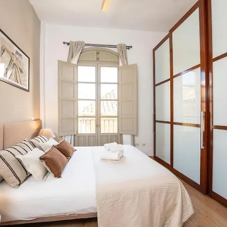 Beatas Central Espectacular Nueva Vivienda En Centro Historico Sinese Design Homes Malaga Exterior photo
